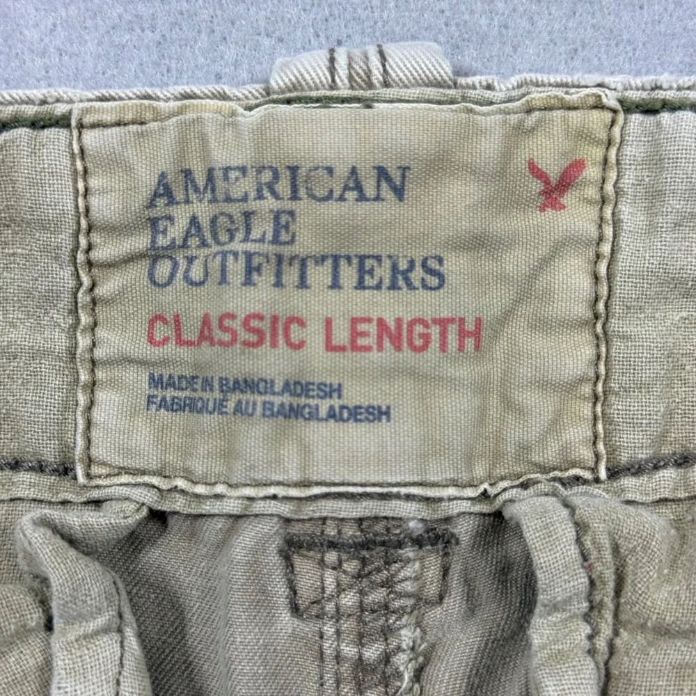 American Eagle Outfitters Mens Khaki Cargo Shorts Classic Length Tan 29W